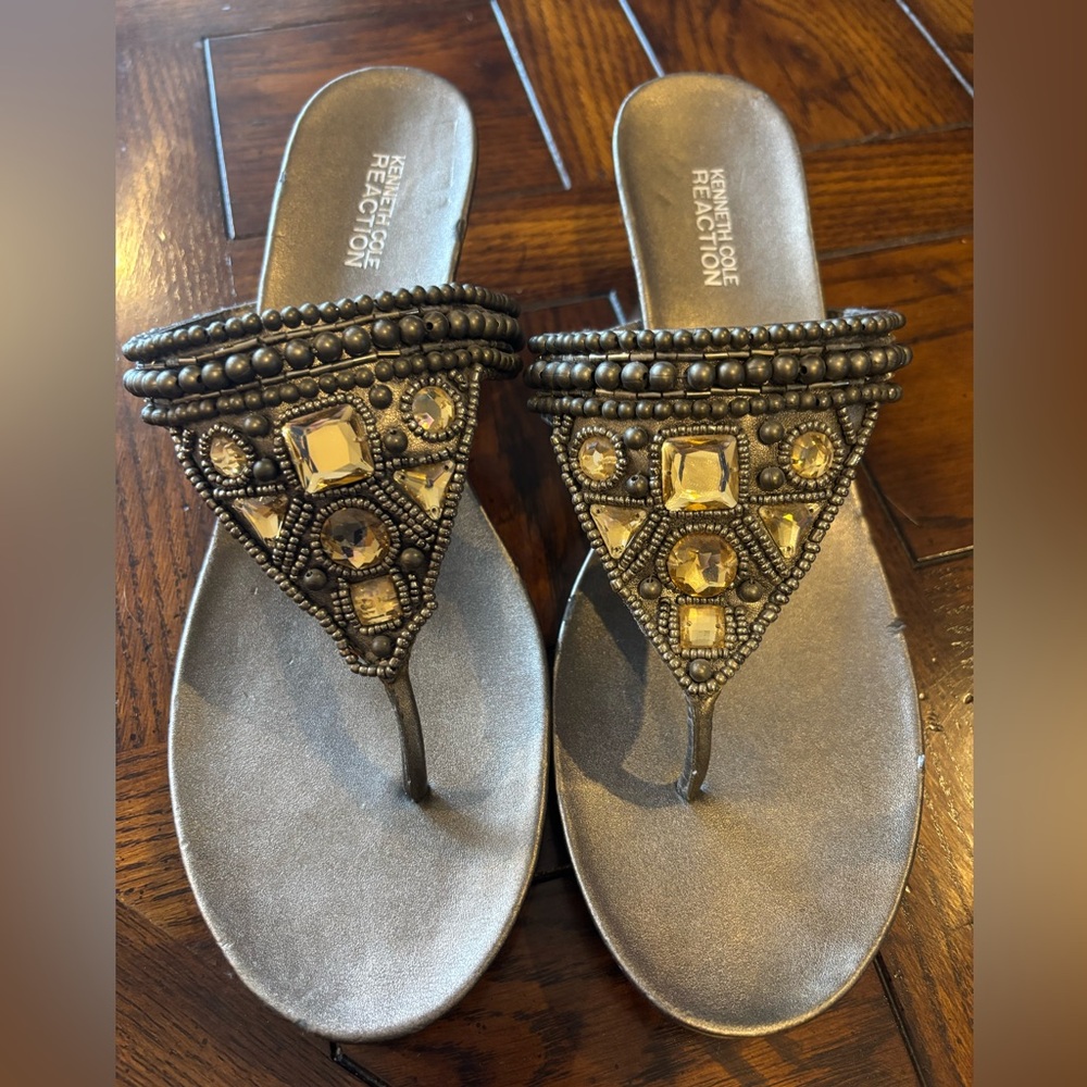 KENNETH COLE REACTION beaded sandles size 9 1/2.